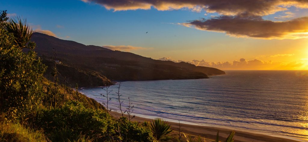 Ngurunui Beach Lookout, Raglan