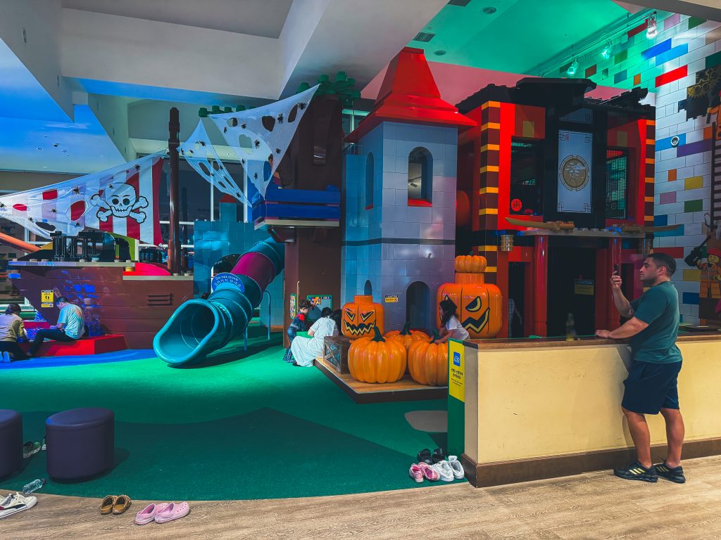 Pirate themed playground, Leogland Korea Hotel